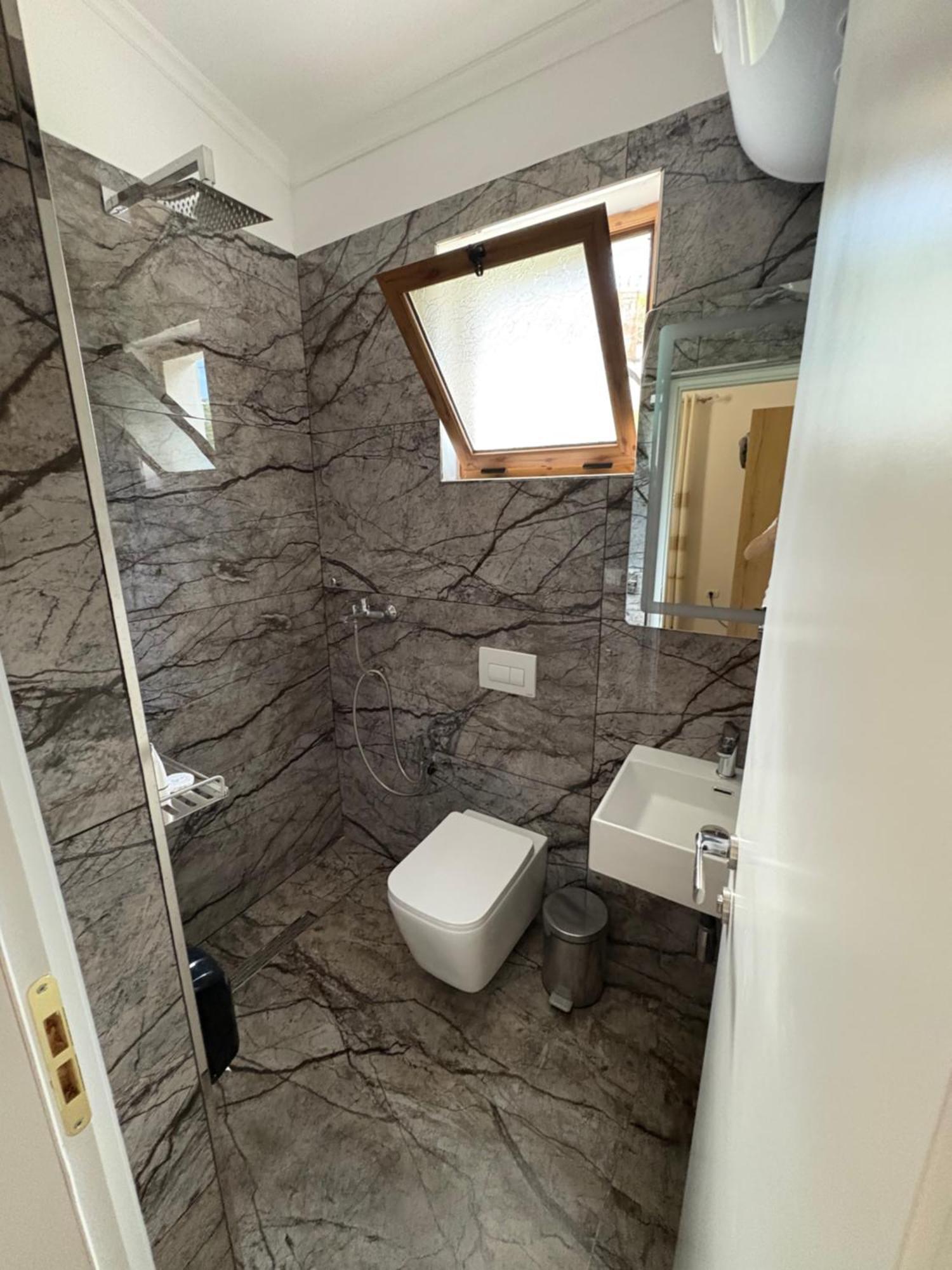 Salillari Guest House Берат Екстер'єр фото